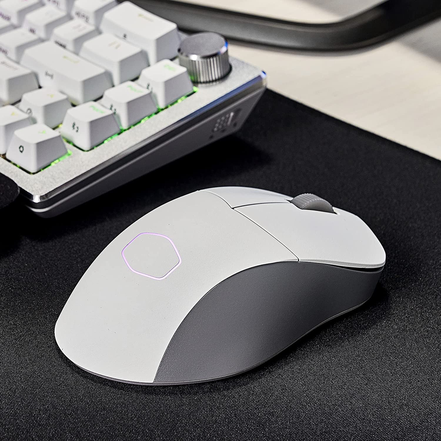 Cooler Master MM731 Gaming Mouse with Adjustable 19,000 DPI, RGB, Wireless, -White Matte by Cooler Master - Image 4